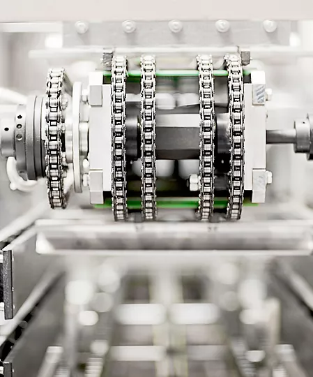 Tổ trưởng kiểm định chất lượng sản phẩm